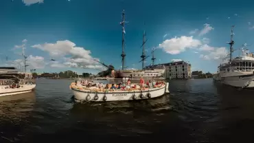 SAIL Amsterdam 2025: Open Boat Cruise with Drink