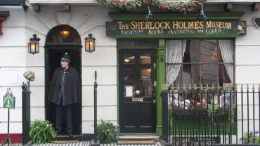 Sherlock Holmes Museum tickets & Westminster Highlights Walking Tour